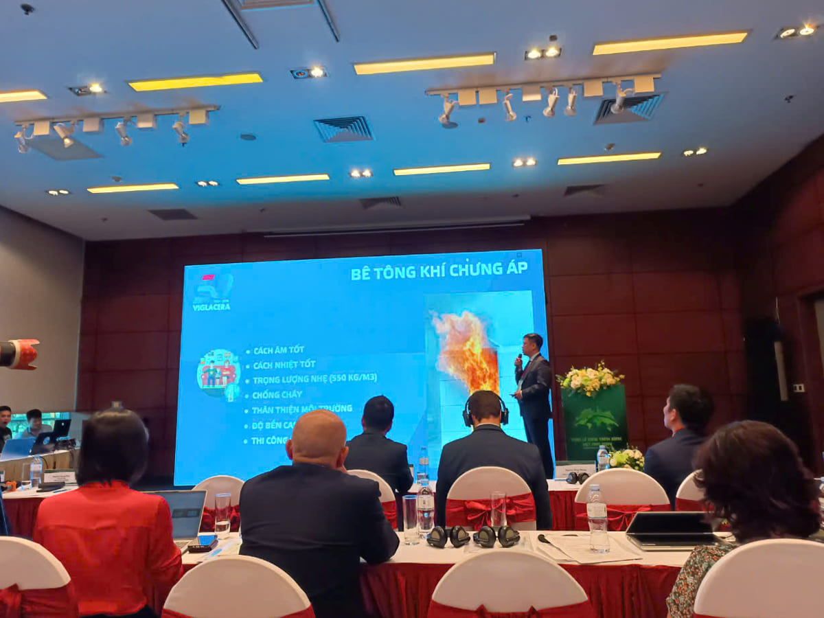 Ông Mai Xuân Đức - TGĐ Viglacera phát biểu tại Hội thảo phát triển công trình xanh 2024