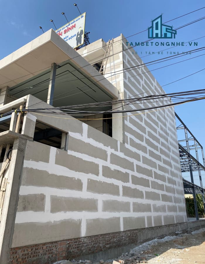 Thi công chống thấm tường lắp ghép tấm bê tông nhẹ ngoài trời